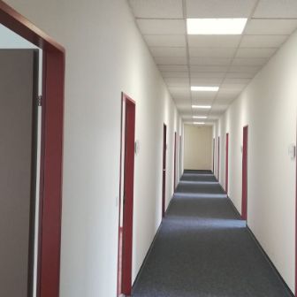 Kloten_Einzelbeuro_Gang